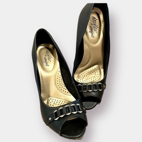 Dexflex Comfort Black High Heels with Silver Toned Hardware Size 8.5 - Picture 2 of 10